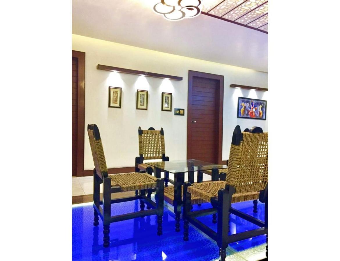 Hotel The Royal, Sehore Esterno foto