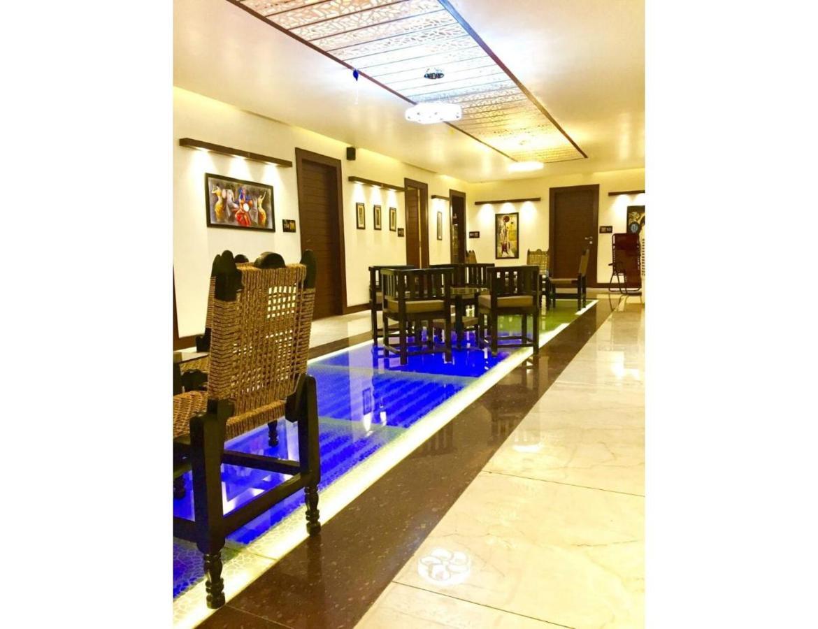 Hotel The Royal, Sehore Esterno foto